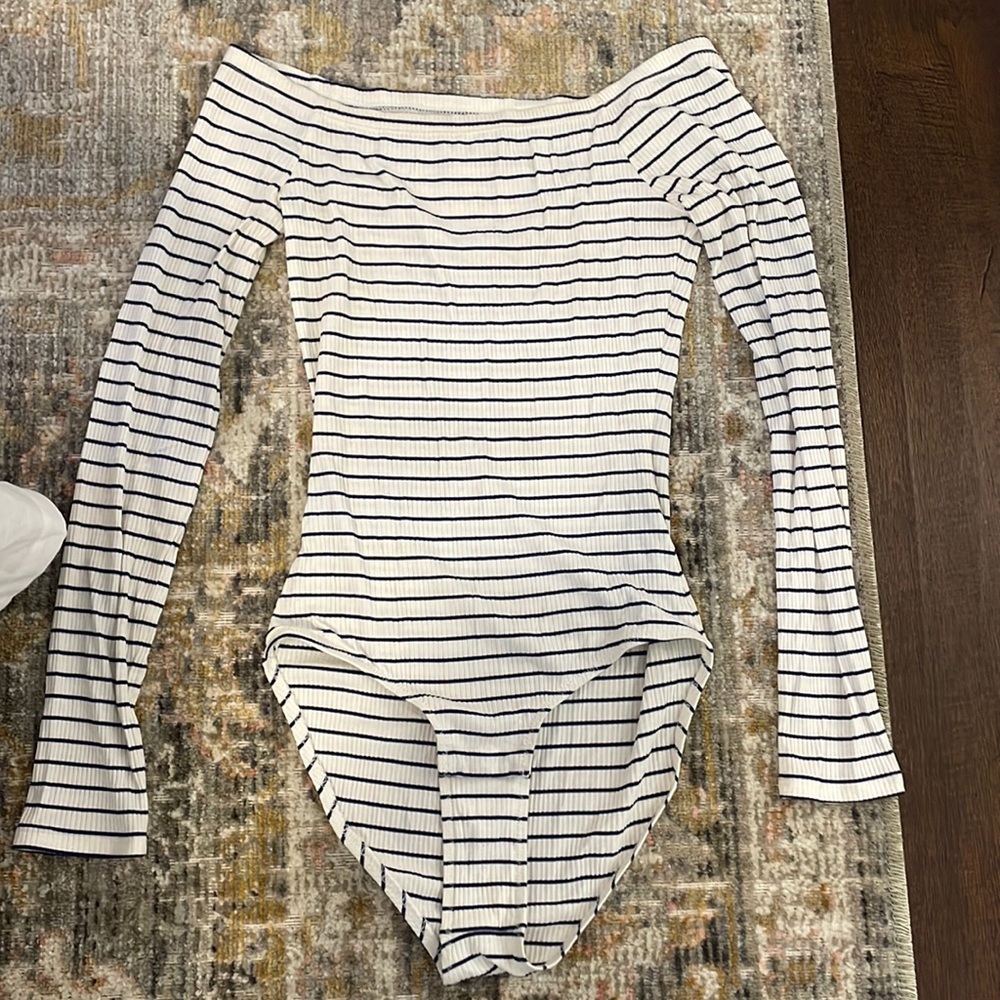 Madewell White and Navy Striped Off-Shoulder Ribbed Bodysuit